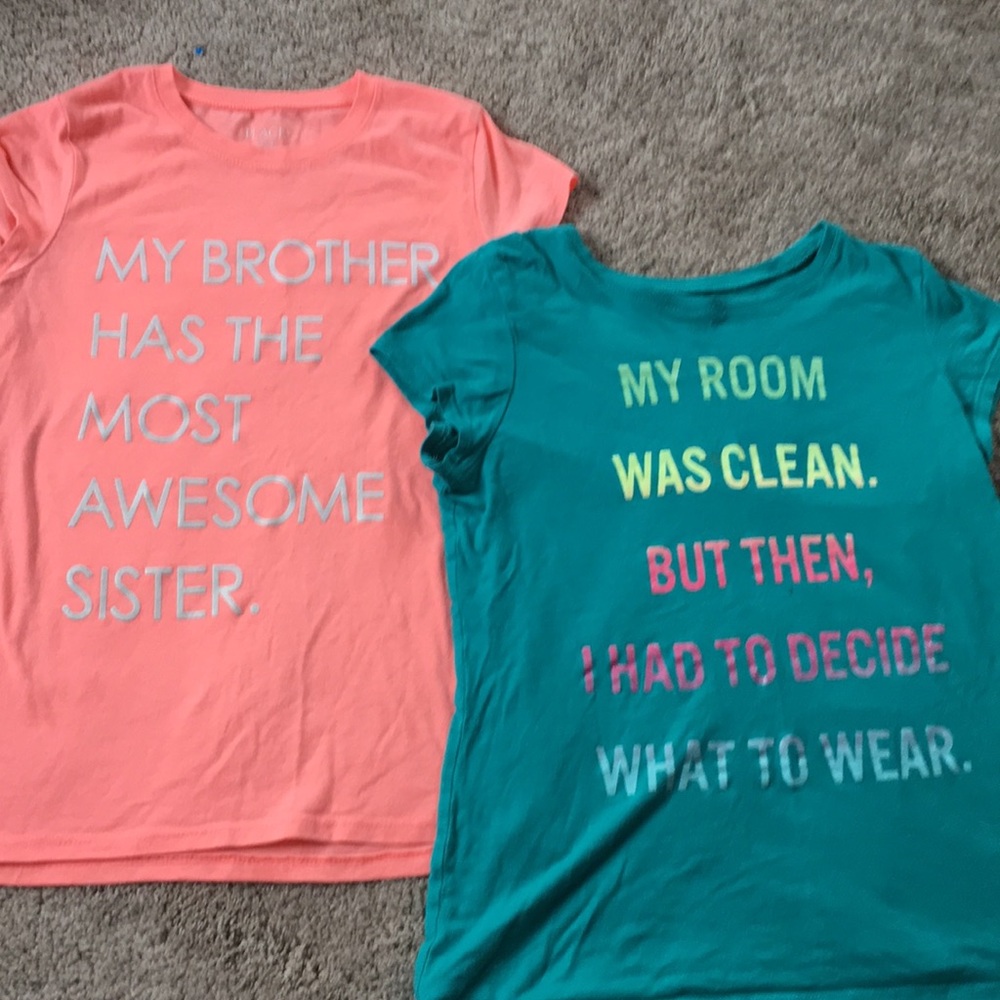 Lot of 2 girls t-shirts, size 10-12